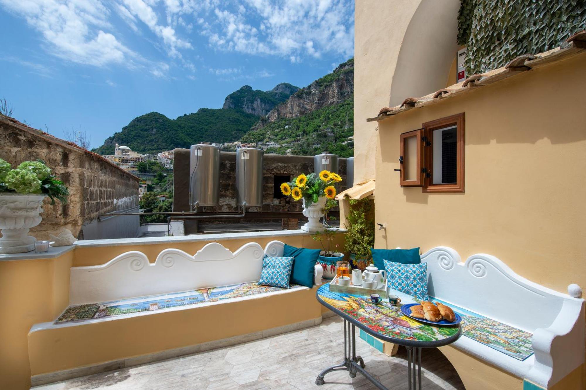 Amore Rentals - Casa Barbera B Positano Exterior photo